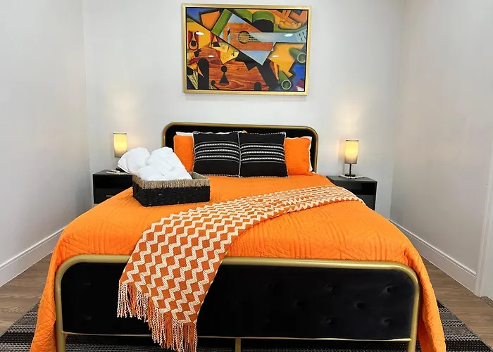 Cozy And Centric Apartment